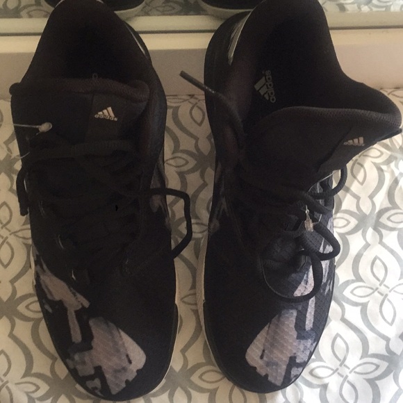 BRAND NEW ADIDAS - Picture 5 of 6